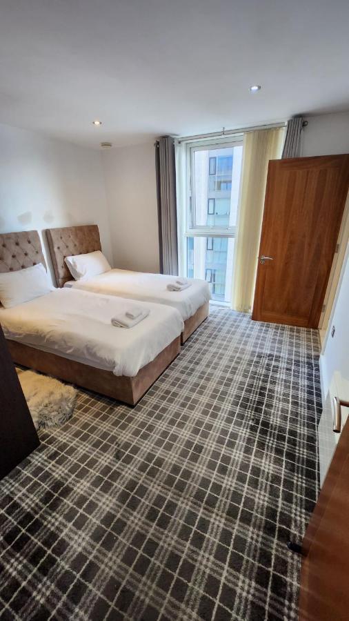 Luxury 2 Bed Apartment Excel ロンドン エクステリア 写真
